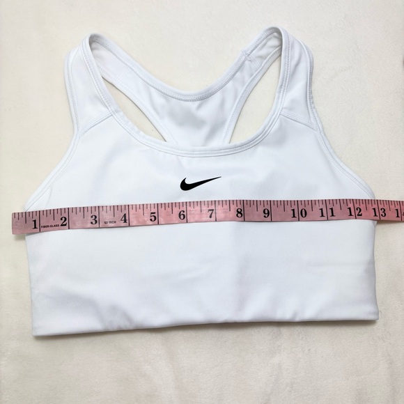 Nike Women's Classic White Sports Bra Size‎ S - Picture 2 of 7